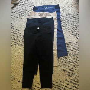 Set of 4 Old Navy maternity Pixie pants. Side panel. Size 12.